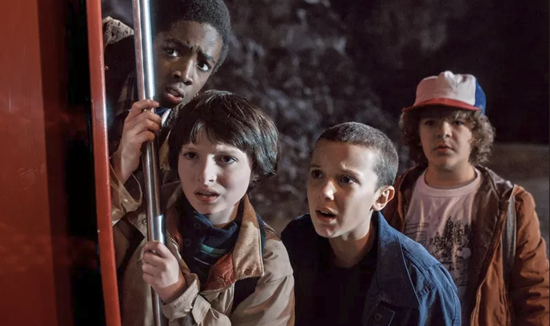 O que mudou desde que "Stranger Things" estreou...