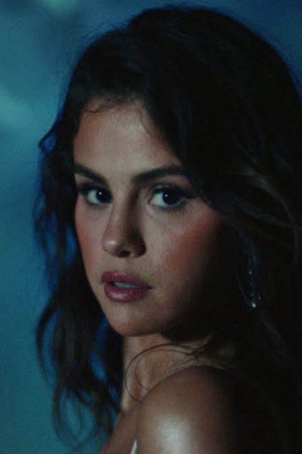 Selena Gomez num novo projeto baseado em “Sixteen Candles”