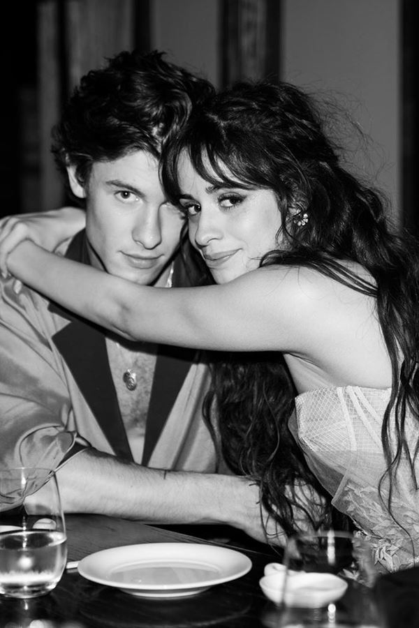 Shawn e Camila foram assaltados