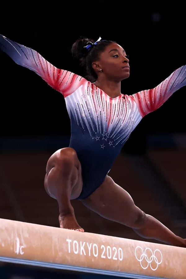 Simone Biles voltou, viu e venceu!