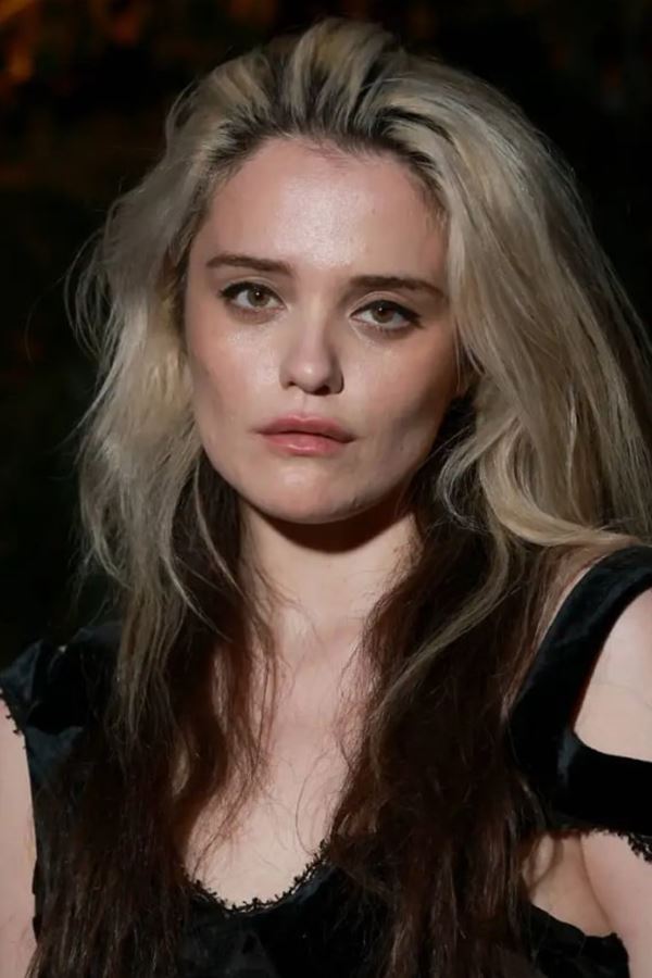 Sky Ferreira lança nova música que integra filme!