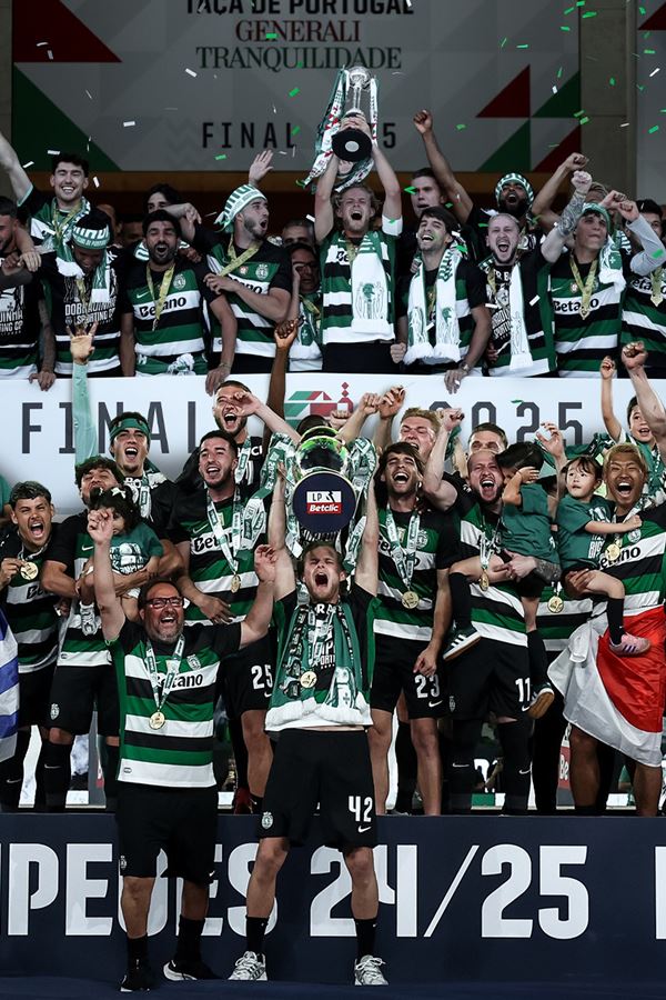 Sporting conquista a Taça de Portugal e faz a "dobradinha" 23 anos depois! Sporting conquista a Taça de Portugal e faz a "dobradinha" 23 anos depois!
