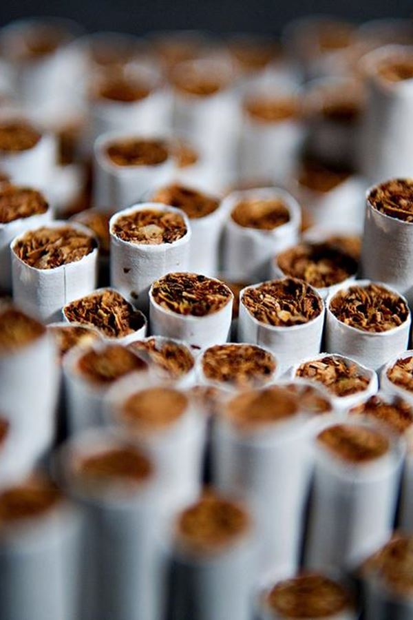 Comprar e fumar tabaco é cada vez mais difícil