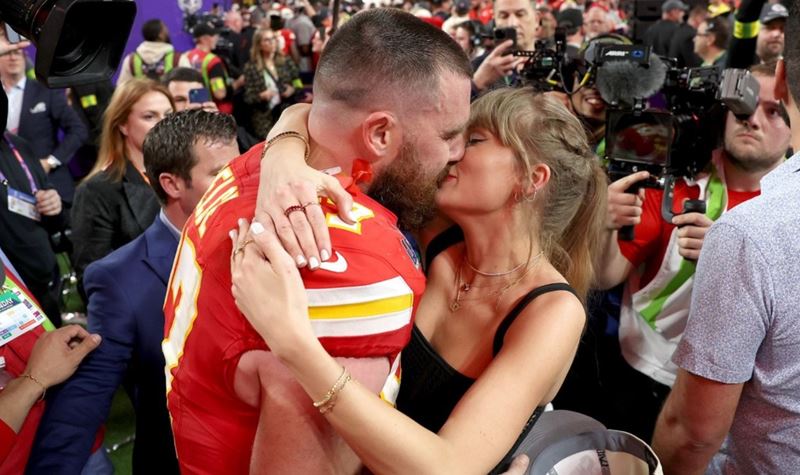 Estarão Taylor Swift e Travis Kelce a um passo do altar? Estarão Taylor Swift e Travis Kelce a um passo do altar?