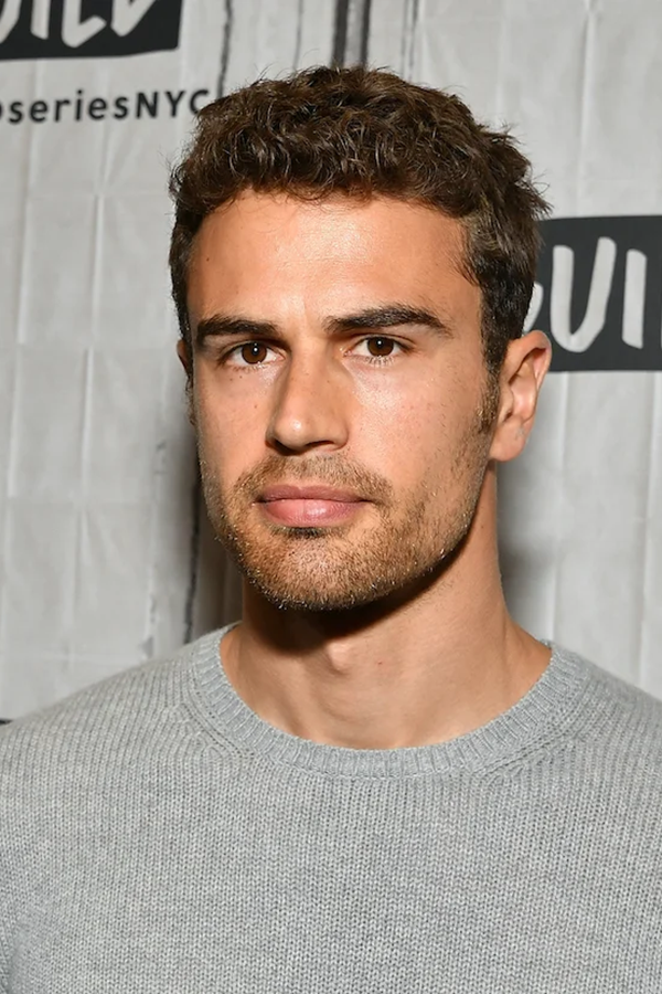 Theo James: "ser pai hoje em dia é assustador"