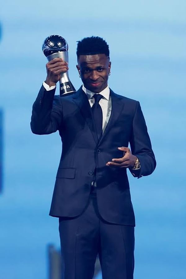 FIFA elege os melhores jogadores de 2024: Vinicius Jr é o grande vencedor!